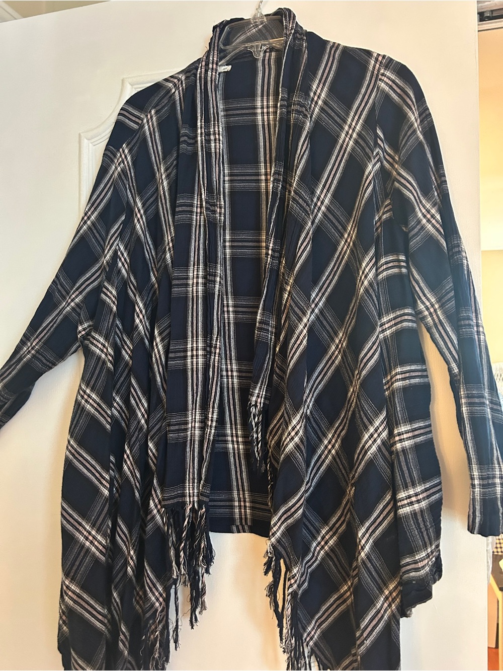 En Creme Navy Plaid Open-Front Fringe Cardigan